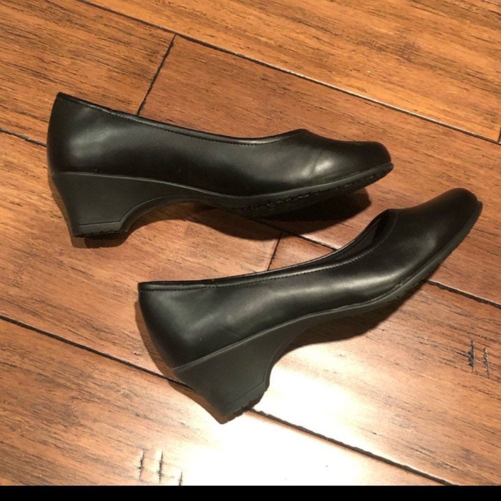 Predictions Womens Black Work Comfortable Dress Shoes Black Size 5.5